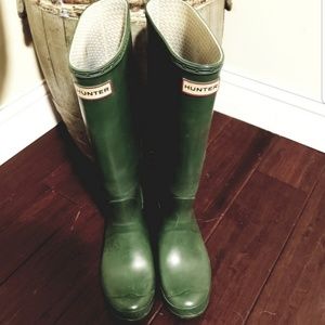 HUNTER BOOTS